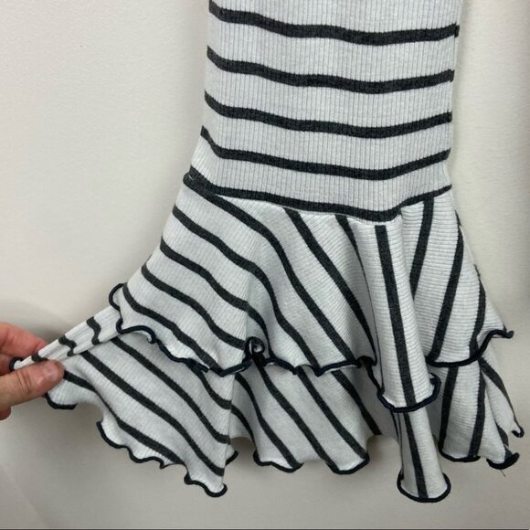 Free People Good Finds Ruffle‎ Cuff Long Sleeve Tee Size XS Bell Sleeve Bohemian - Picture 10 of 14